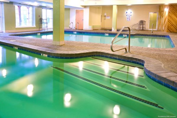 Mountain Edge Resort & Spa at Sunapee (Bradford)